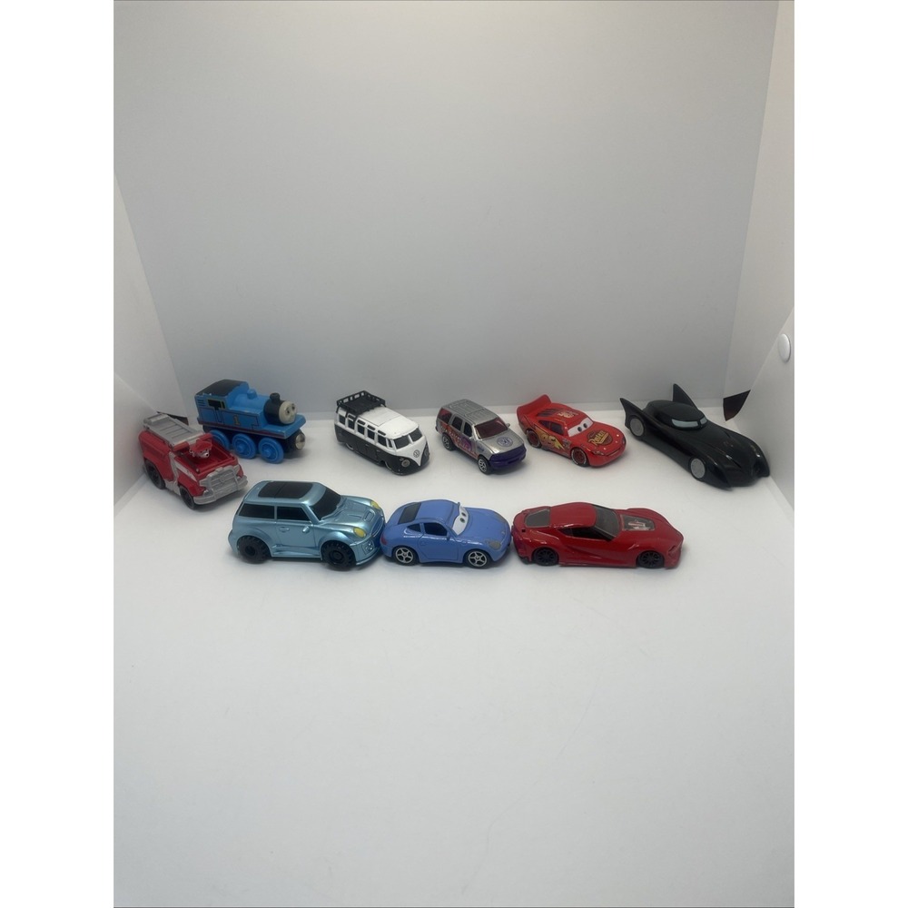 Assorted Lot Of 9 Loose Cars And Others‎